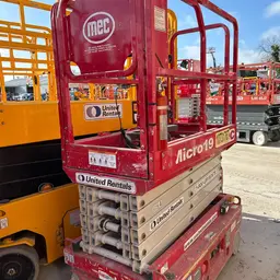 2018 MEC MICRO 19 Scissor Lift