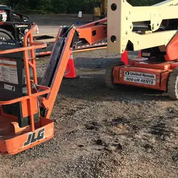 2013 JLG E450AJ Articulating Boom Lift