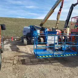 2015 Genie Z-62/40J Articulating Boom Lift