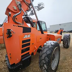 2017 SKYTRAK 6042 Forklift