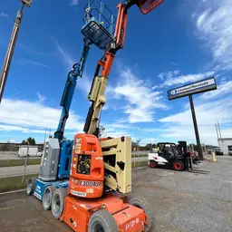 2013 JLG E300AJP Articulating Boom Lift