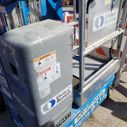 2016 Genie GR-12 Self-Propelled One-Person Lift