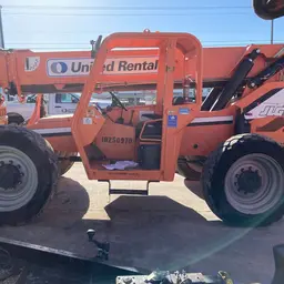 2014 SKYTRAK 8042 Forklift