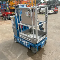 2017 Genie GR-12 Self-Propelled One-Person Lift