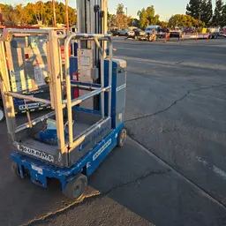 2018 Genie GR-20 Self-Propelled One-Person Lift