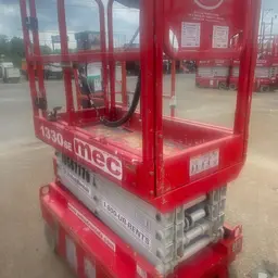2017 MEC 1330SE Scissor Lift