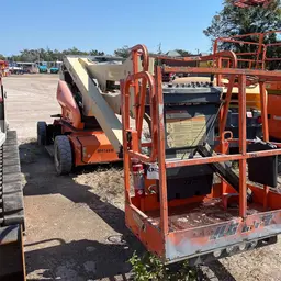 2016 JLG E400AN Articulating Boom Lift