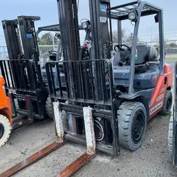 2018 Toyota 8FGU30 Warehouse Forklift