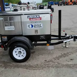 2020 Lincoln Electric VANTAGE 322 Welder