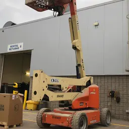 2013 JLG E450AJ Articulating Boom Lift