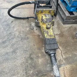 2016 Atlas Copco SB 452 Attachment