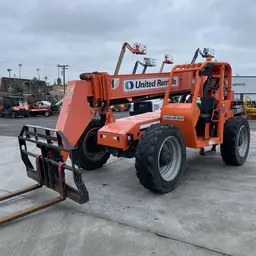 2015 SKYTRAK 6042 Forklift