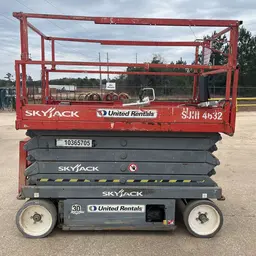 2015 Skyjack SJIII4632 Scissor Lift