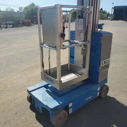 2017 Genie GR-20 Self-Propelled One-Person Lift