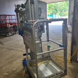 2018 Genie AWP-30SDC Pusharound Lift