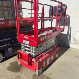 2017 MEC 1330SE Scissor Lift