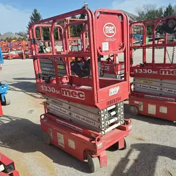 2017 MEC 1330SE Scissor Lift