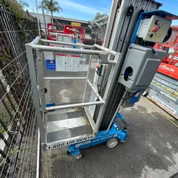 2018 Genie AWP-30SDC Pusharound Lift