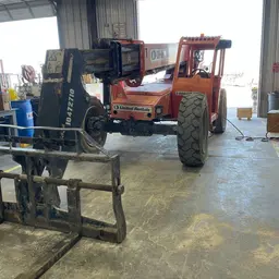 2016 SKYTRAK 8042 Forklift