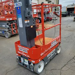 2017 Skyjack SJ12 Self-Propelled One-Person Lift