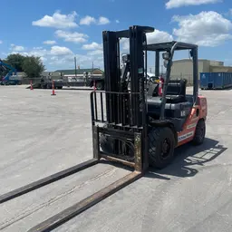 2017 Toyota 8FDU30 Warehouse Forklift