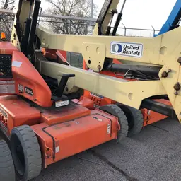 2013 JLG E450AJ Articulating Boom Lift