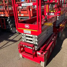 2018 MEC MICRO 19 Scissor Lift