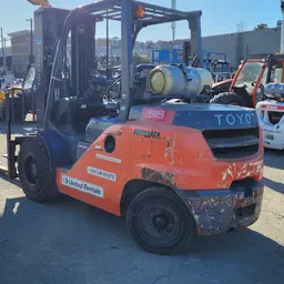 2017 Toyota 8FG45U Warehouse Forklift