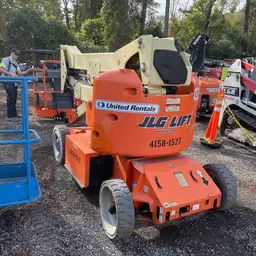 2014 JLG E400AN Articulating Boom Lift