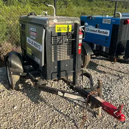 2019 Lincoln Electric VANTAGE 322 Welder
