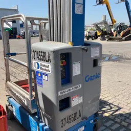 2016 Genie GR-20 Self-Propelled One-Person Lift