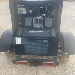 2019 Miller Welders Big Blue 300R Welder
