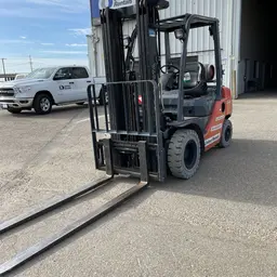 2018 Toyota 8FGU25 Warehouse Forklift