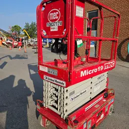 2018 MEC MICRO 19 Scissor Lift