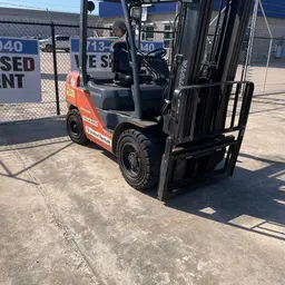 2017 Toyota 8FDU30 Warehouse Forklift