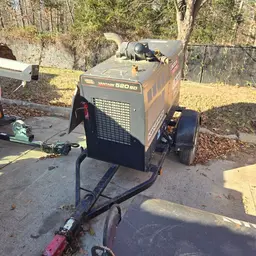 2018 Lincoln Electric VANTAGE 520 Welder