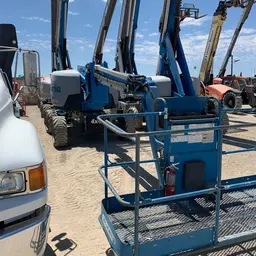 2015 Genie Z-62/40J Articulating Boom Lift