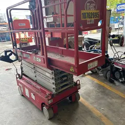 2018 MEC MICRO 19 Scissor Lift
