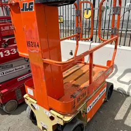 2015 JLG 1230ES Self-Propelled One-Person Lift