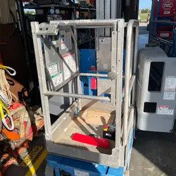 2018 Genie GR-20 Self-Propelled One-Person Lift