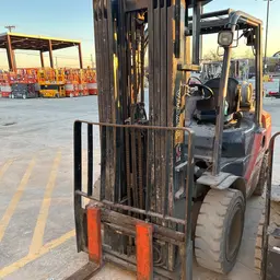 2018 Toyota 8FGU30 Warehouse Forklift