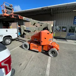 2015 JLG E400AJPN Articulating Boom Lift