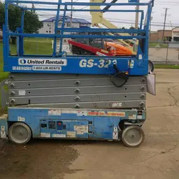 2013 Genie GS-3232 Scissor Lift