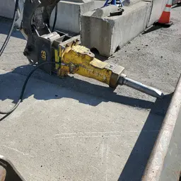 2017 Atlas Copco SB 452 Attachment