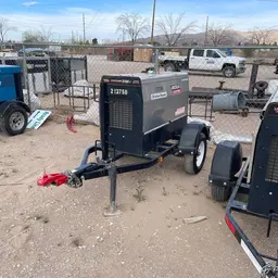 2019 Lincoln Electric VANTAGE 322 Welder