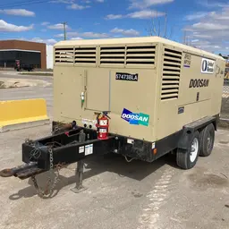 2018 Doosan XP825/HP750WCU Air Compressor