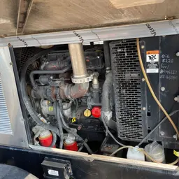 2019 Lincoln Electric VANTAGE 549 Welder