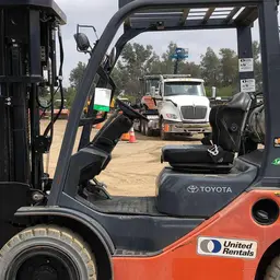 2015 Toyota 8FGU30 Warehouse Forklift