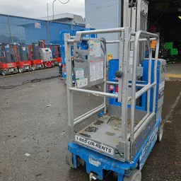 2015 Genie GR-20 Self-Propelled One-Person Lift