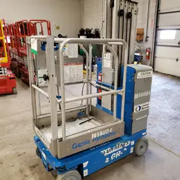 2016 Genie GR-20 Self-Propelled One-Person Lift